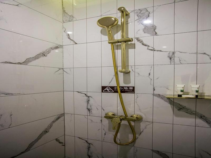 Bathroom 3, LANO Hotel Jiangsu Zhenjiang South High Speed Railway Station Baolong Square, Zhenjiang