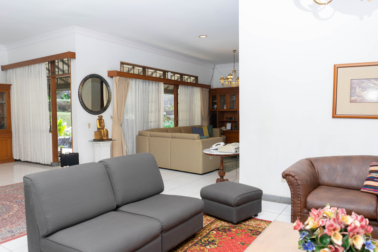Others 4, Yootje House Dago, Bandung