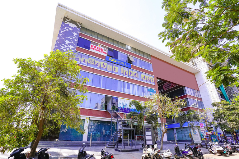 Exterior & Views, Fabhotel Raviraj Capital, Surat