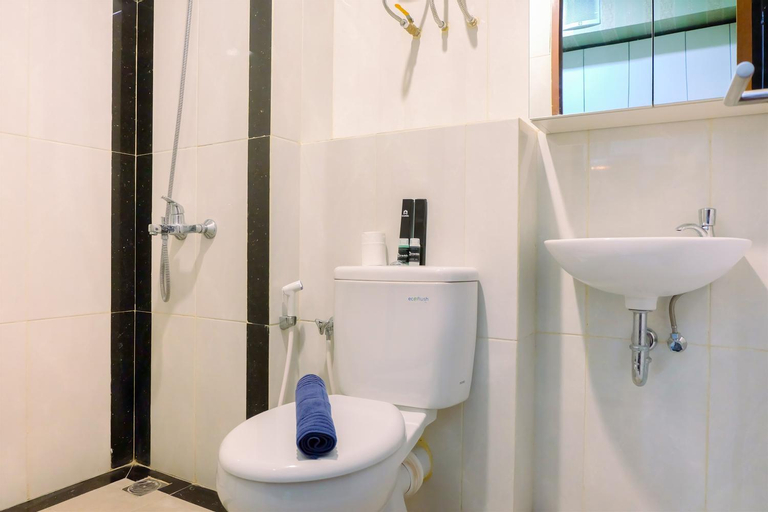 Bathroom 14