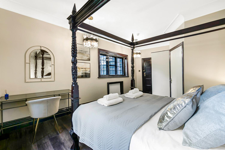 Bedroom 2, Tudor Grange, Bournemouth