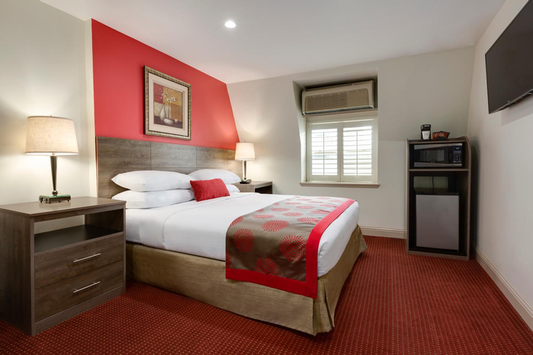 Bedroom 13