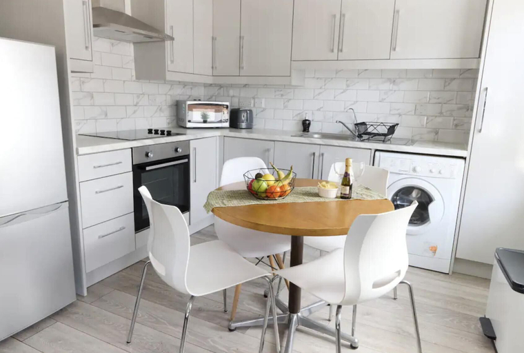 Others 3, Brick Lane Gem - 3 Sleeps, London