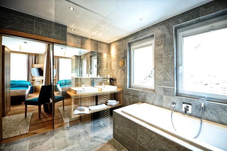 Bathroom 3, Dorfstadl, Landeck