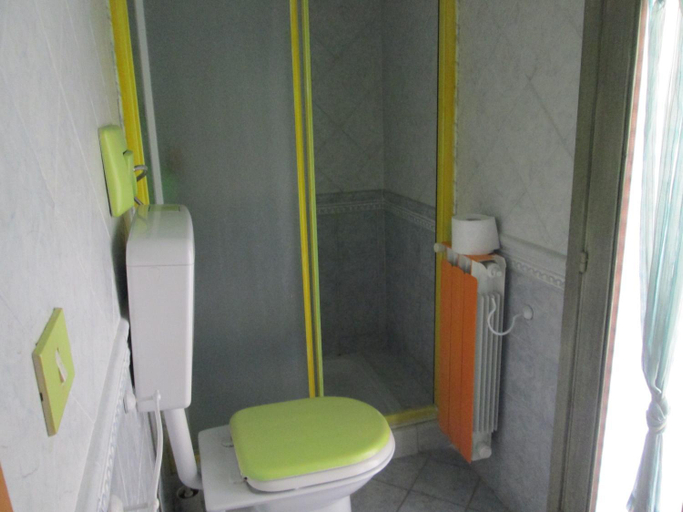 Bathroom 3, Ciuri Ciuri, Catania