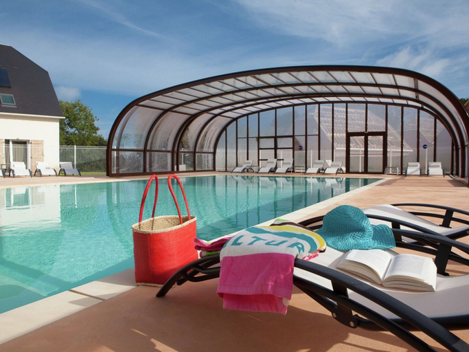 Pool 4, Neat Apartment Between Deauville and Cabourg, Calvados
