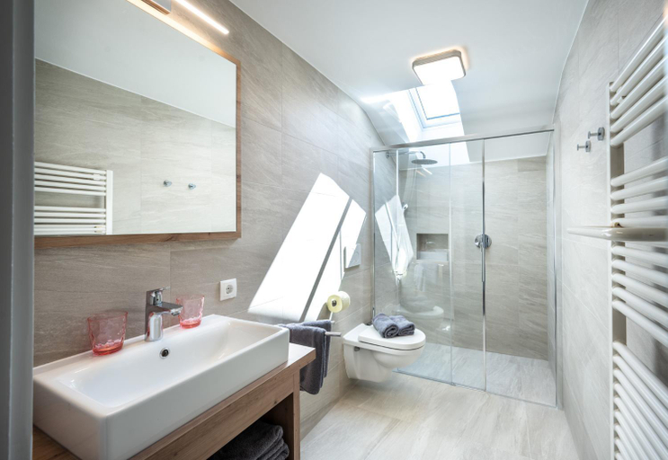 Bathroom 3, Apartments Sayonara, Bolzano