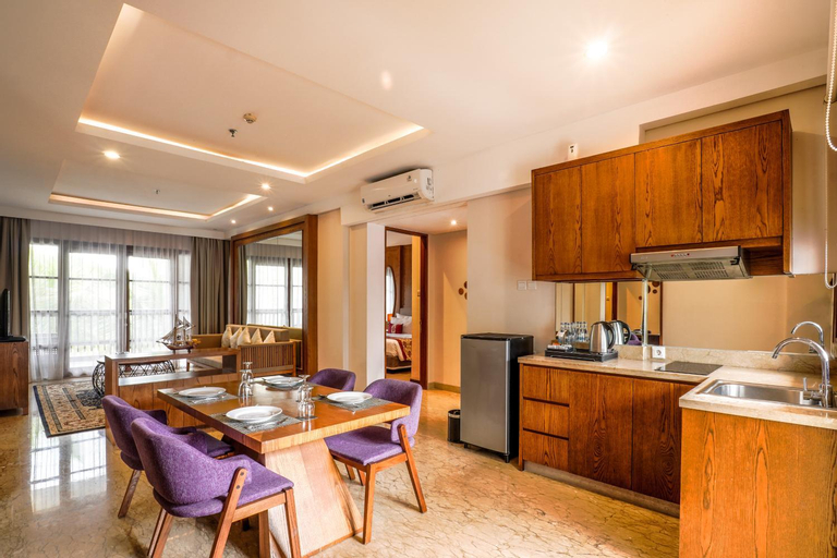 Dining Room 17