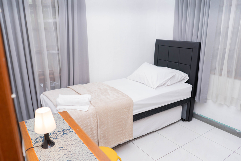 Bedroom 2, Yootje House Dago, Bandung