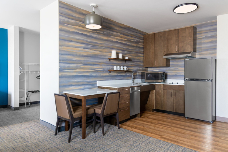 Dining Room 9