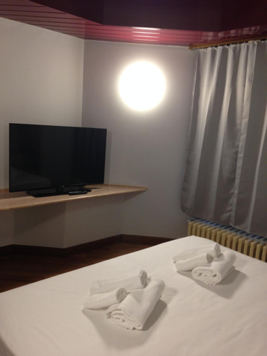 Bedroom 28