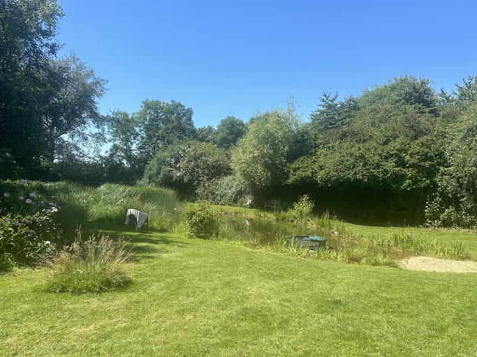 Others 3, Cozy Cabin Retreat in Bedford, Central Bedfordshire