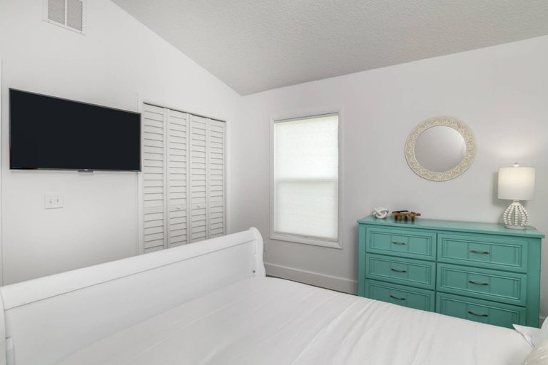 Bedroom 2, Aqua Palms Cottage, Saint Johns