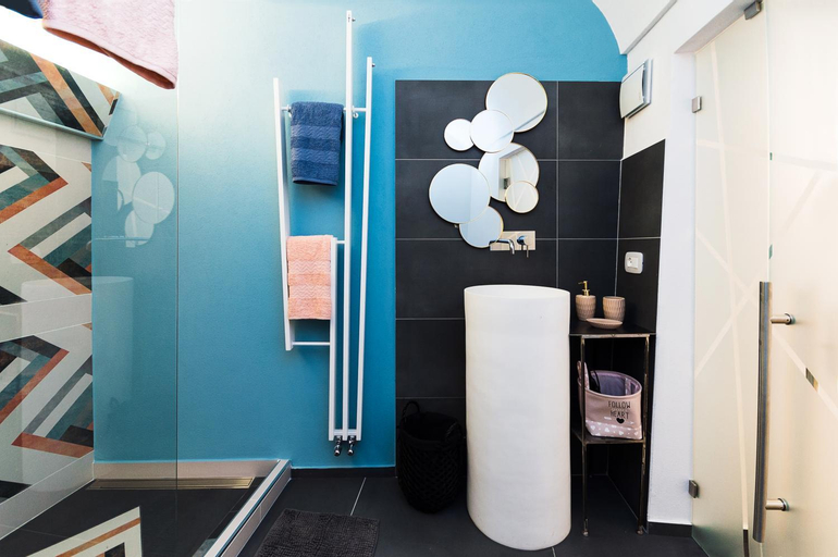 Bathroom 7