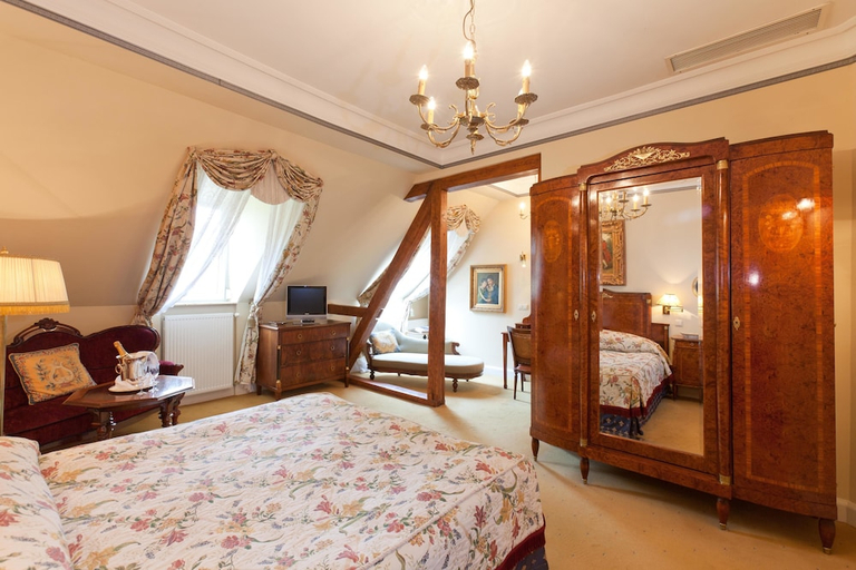 Bedroom 2, Belle Epoque, Baden-Baden