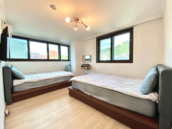 Bedroom 5