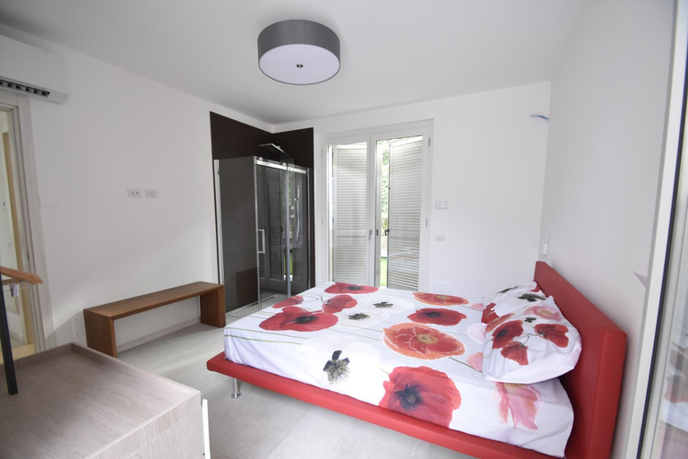 Bedroom 3, Bellagio Wild Flowers Master, Lecco