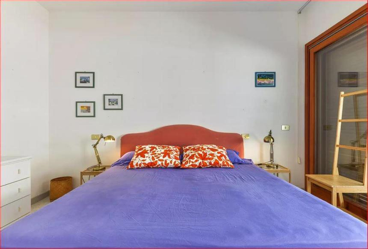 Bedroom 2, Appartamenti La Colombaia, Livorno