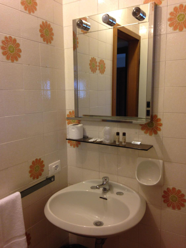 Bedroom 21