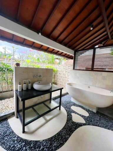 Bathroom 4, Villa Dew Canggu, Badung