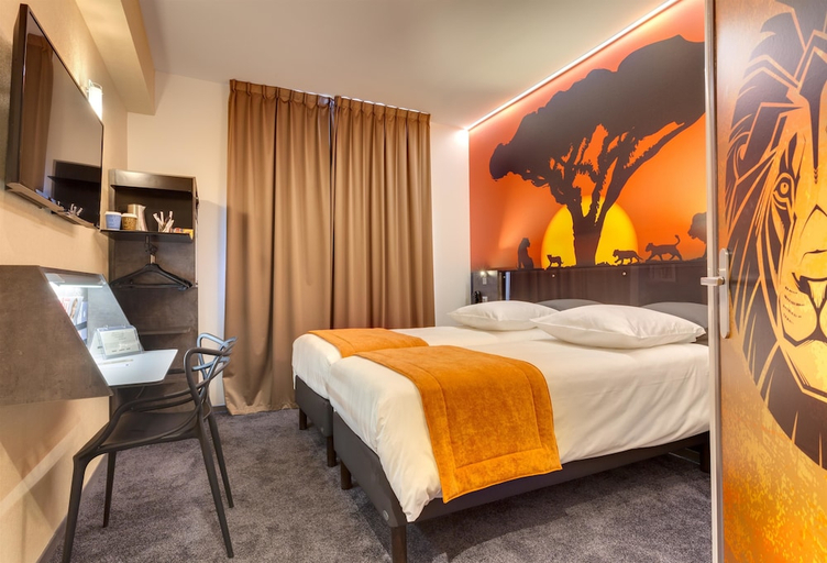 Bedroom 2, Kyriad Rennes Centre, Ille-et-Vilaine