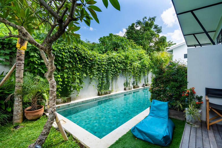 Swimming Pool 10