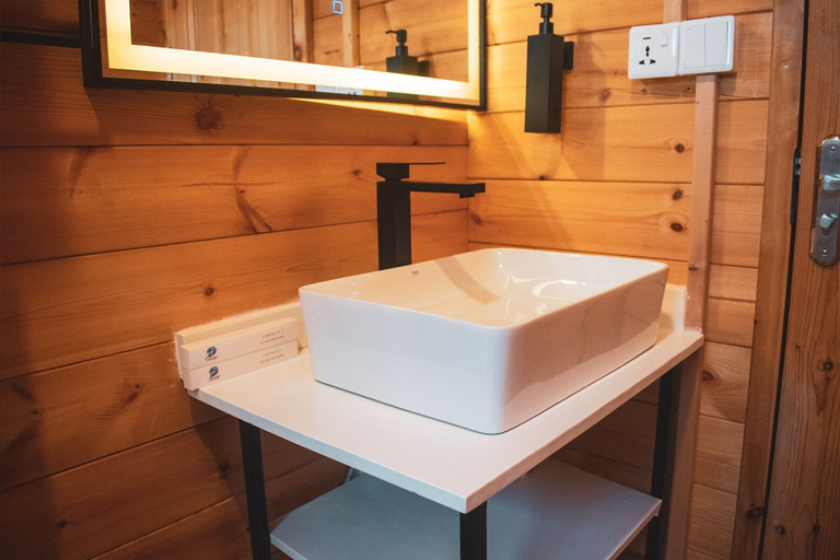 Bathroom 4, Signature Collection by Eight Continents, Mafia Island, Mafia