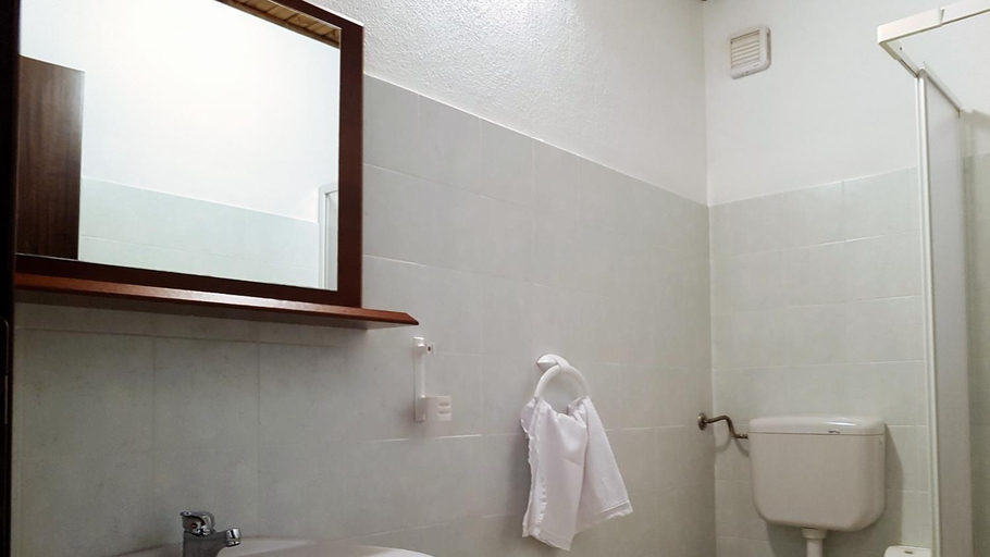 Bathroom, Su Pranu, Nuoro
