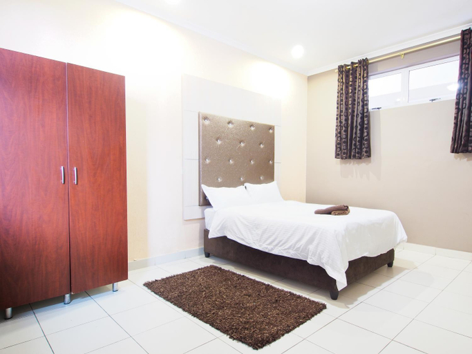 Bathroom 2, The Union Hotel, eThekwini