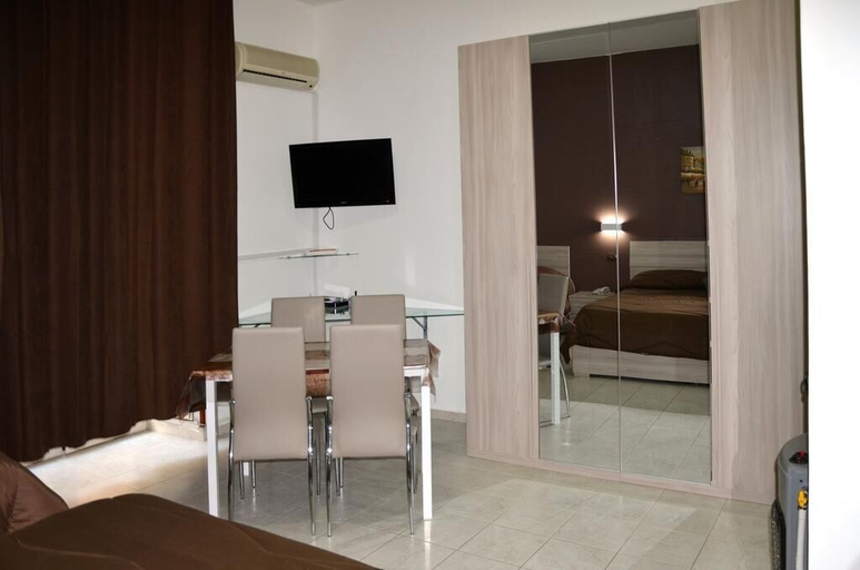 Bedroom 2, Charlie Hotel, Napoli