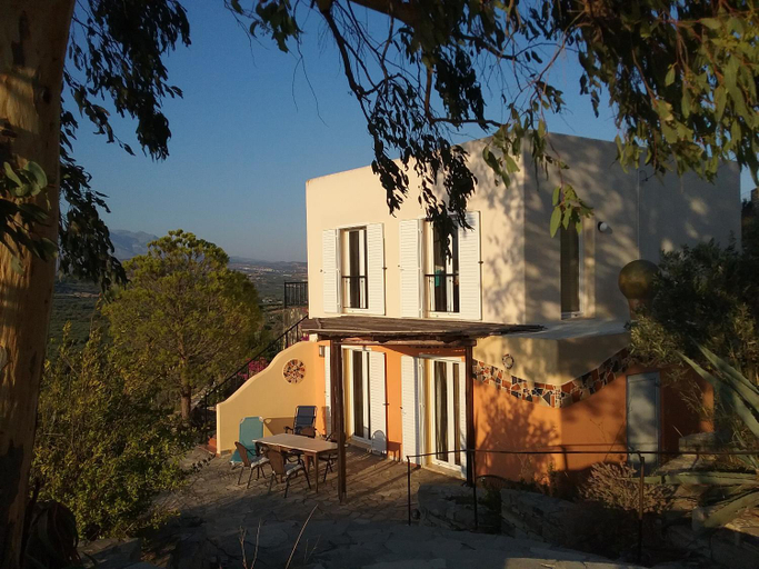 Exterior view, Xasteria Christina und Thomas Apartment 2 Dionysos, Faistos