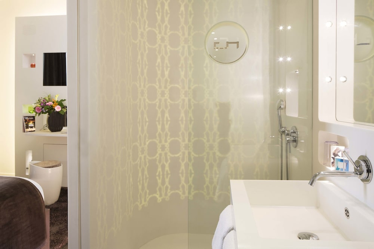 Bathroom 3, Hotel Gabriel Paris, Paris