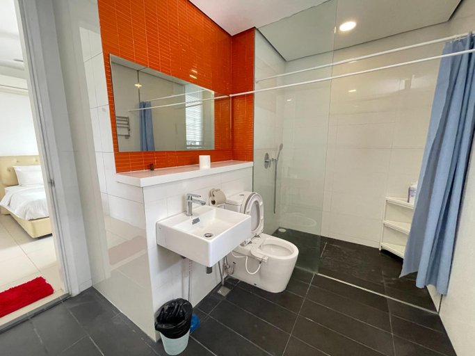 Bathroom 8