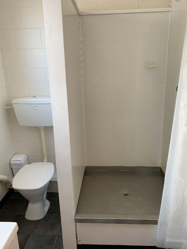 Bathroom 3, Cumberland Motel, Dunedin