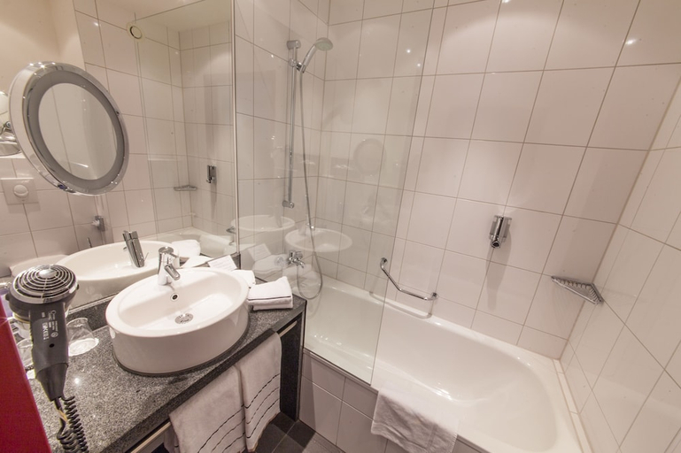 Bathroom 3, Novina Hotel Tillypark, Nürnberg