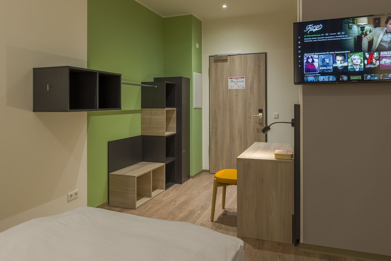 Bedroom 3, Ramada Encore by Wyndham Munich Messe, München