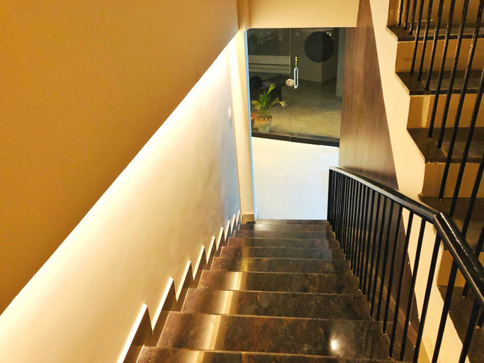 Others 5, COSMO LODGE, Dakshina Kannada
