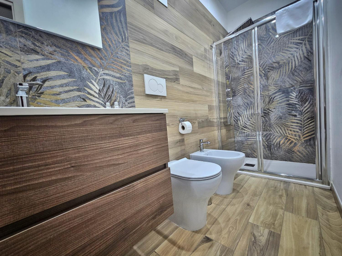 Others 4, B&B Be happy, Taranto