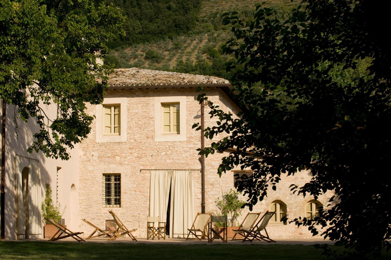 Others 4, Il Borgo della Marmotta, Perugia