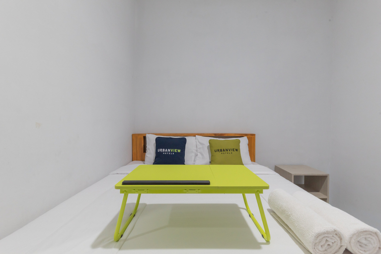 UrbanView Hotel 3m Syariah Room Type - Superior Room without AC