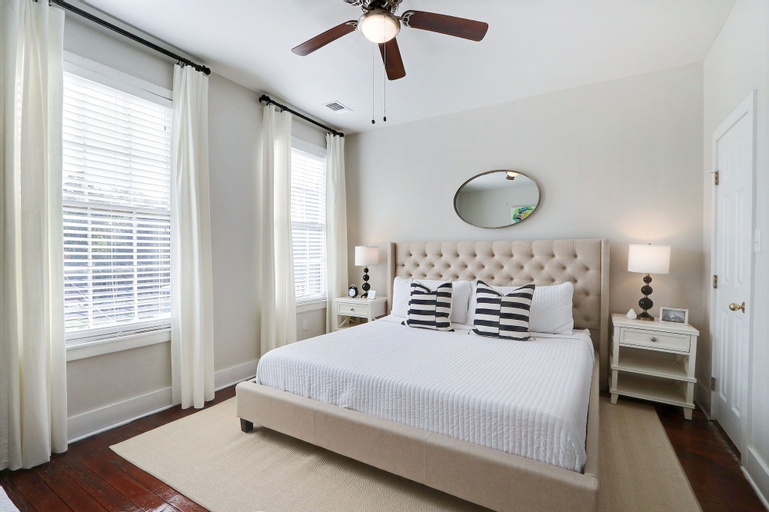 Gallery Stays - Amiri Pop, Chatham
