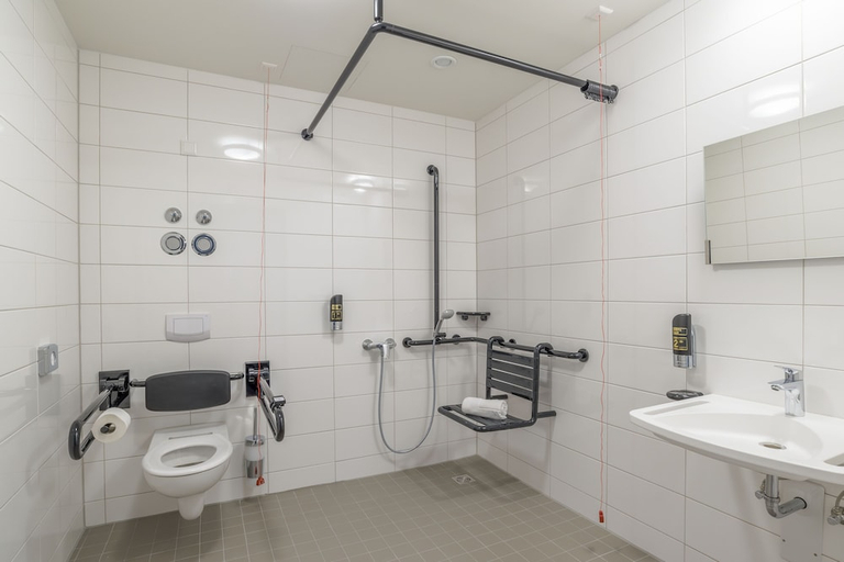 Bathroom 3, Ramada Encore by Wyndham Munich Messe, München