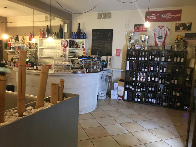 Food & Drinks 5, Albergo centrale, Piacenza