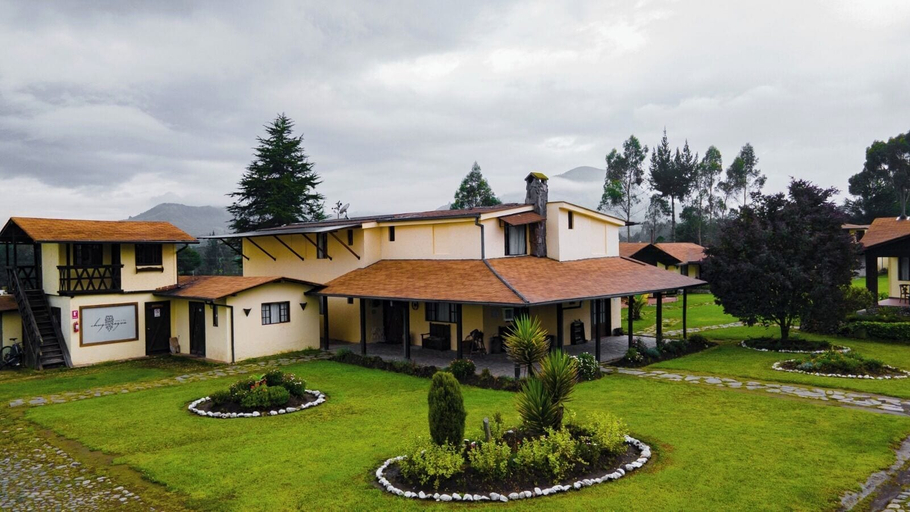 Exterior & Views 2, Chuquiragua lodge y spa, Mejía