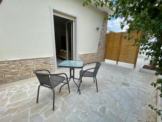 Others 3, Acquadamare B&B, Taranto