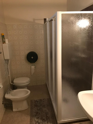 Bedroom 4, Albergo centrale, Piacenza