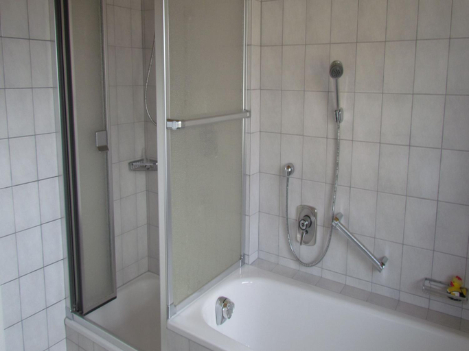 Bathroom 2, Hirschenhausle, Breisgau-Hochschwarzwald