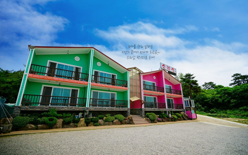 Exterior & Views 1, Byeonsanbando Soriseom Pension, Buan