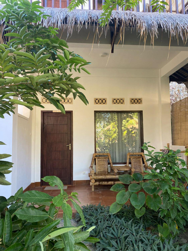 Exterior 3