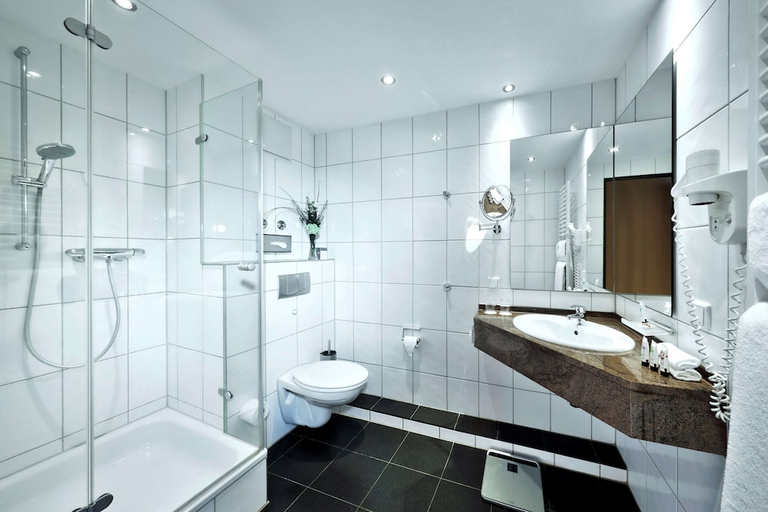Bathroom 4, Best Western Premier IB Hotel Friedberger Warte, Frankfurt am Main